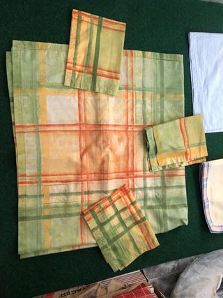 Lote 9 manteles (6 grandes + 3 pequeños)