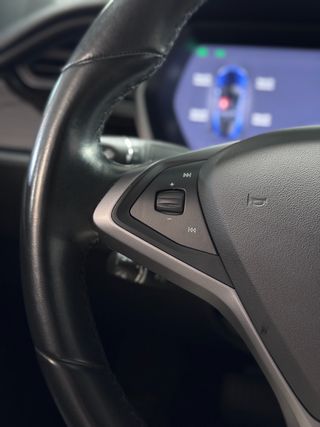 Tesla Model S 75D 4WD