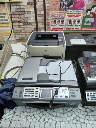 Impresora HP Color LaserJet 585dn