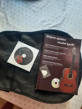 Guitarra Clásica Negra