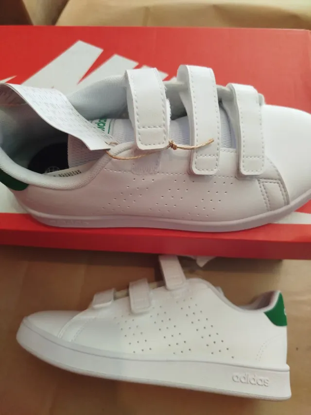 Zapatillas Adidas Blancas y Verdes Velcro