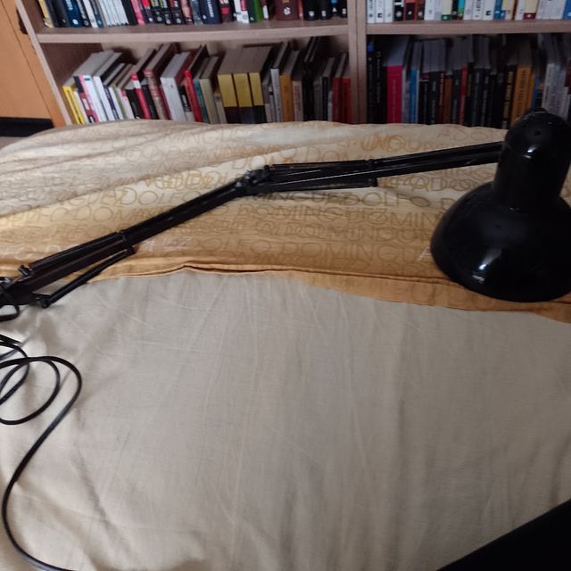 Flexo de escritorio negro