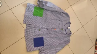 Bata escolar cuadros azul y blanco. Talla 14 años.