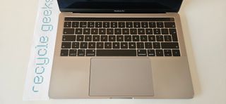 MacBook Pro A1989 i5 16GB RAM 256GB SSD