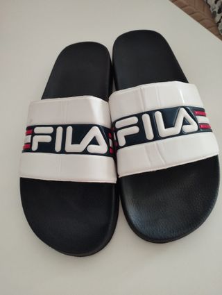 Chanclas Fila Verano Negras y Blancas