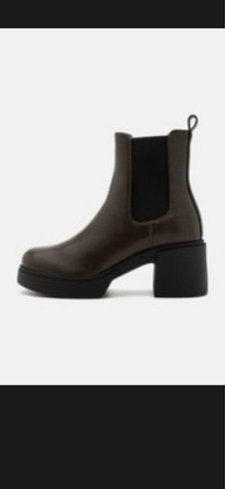 Botines caqui con plataforma y tacón