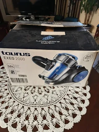 Aspiradora Taurus EXEO 2000 con cable 