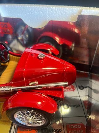 Alfa Romeo 8C Monza 1/18 Bburago 1000 Miglia