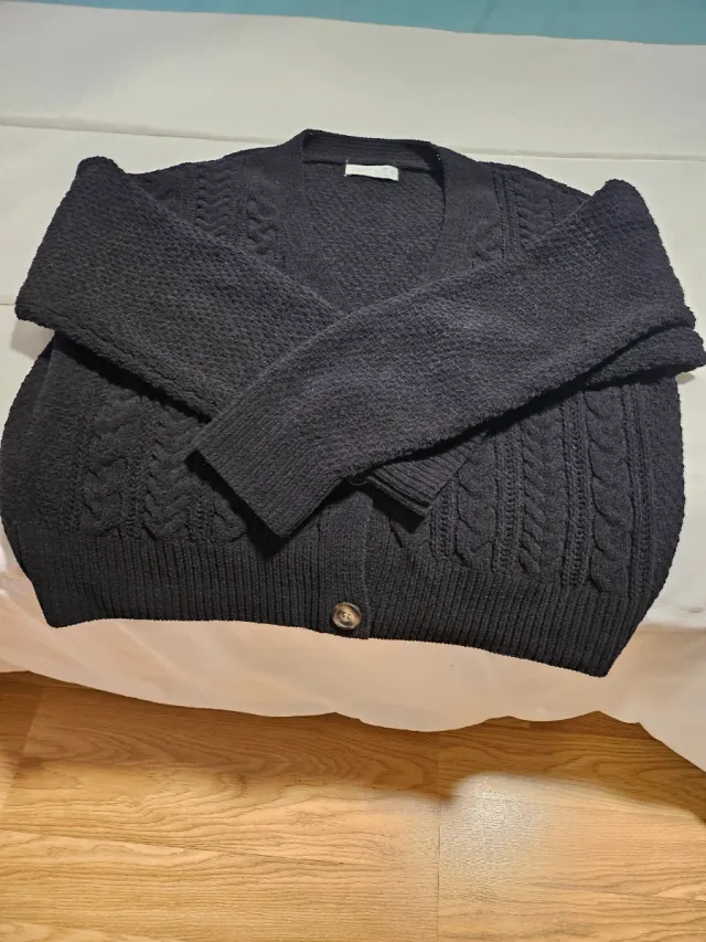 Chaqueta corta negra gordita