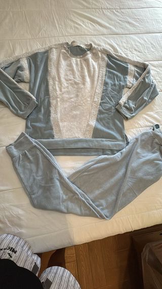 Conjunto pijama azul y beige