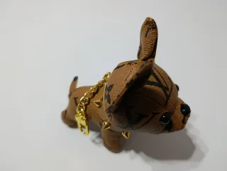Llavero perro bulldog francés Louis Vuitton 