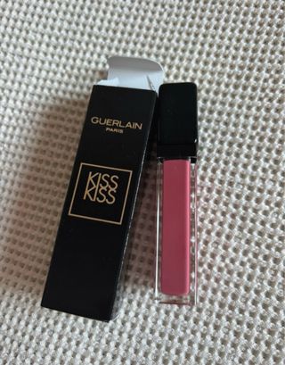 Labial Líquido Guerlain KissKiss 
