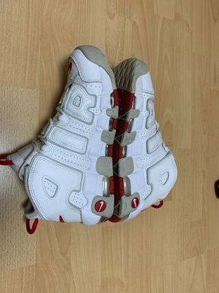 Nike Air More Uptempo Blancas y Rojas