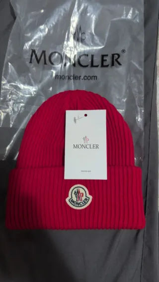 Berretto Moncler Rosso taglia unica 