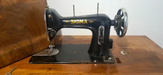Máquina de coser antigua SIGMA