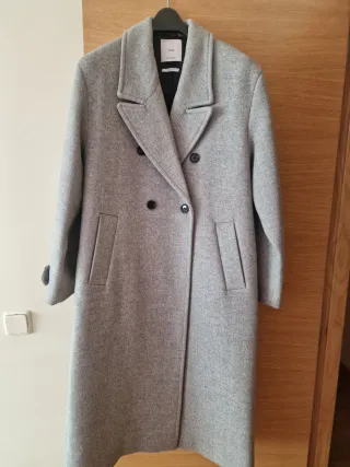 Abrigo oversize. Un unico uso.  Lana Gris