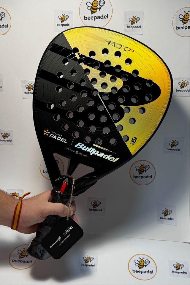 Bullpadel Hack 04 Premier Padel 2025