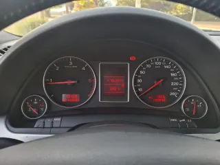 Audi A4 2004 ACEPTO CAMBIOS
