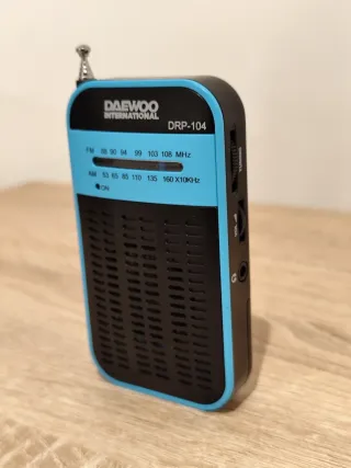 Radio Portátil Daewoo DRP-104 FM/AM