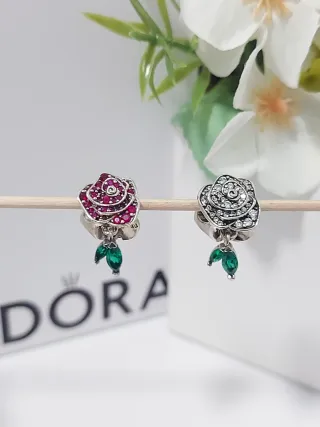 Charm Pandora Rosa con Circonitas Rojas