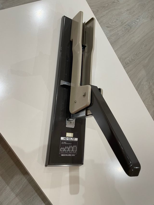 Grapadora Max HD-12L/17 Acero