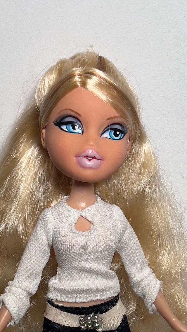 Muñeca Bratz rubia