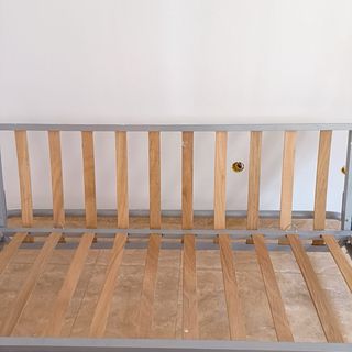 Sofá Cama Metálico y Madera