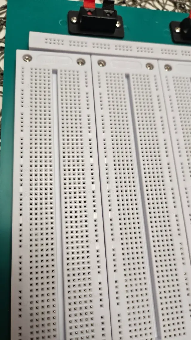 Scheda protoboard 4 in 1