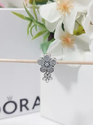 Charm Pandora Flores Circonitas Plata