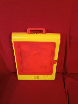 Pizarra infantil con letras magnéticas