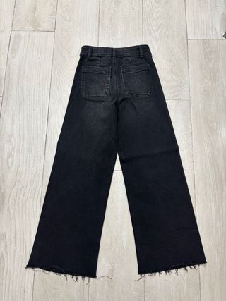 Pantalón vaquero Zara negro ancho