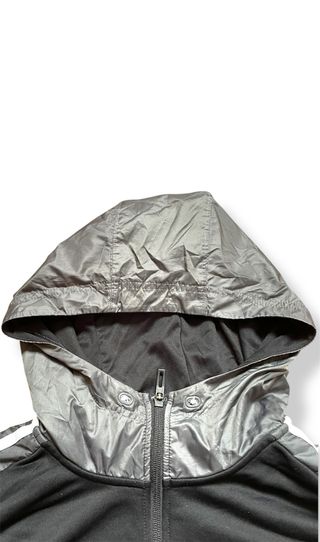 Chaqueta Adidas gris media cremallera cortavientos