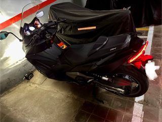 Kymco AK550 ABS de últimos del 2020 con 16.000 kms