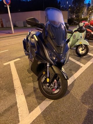 Kymco AK550 ABS de últimos del 2020 con 16.000 kms