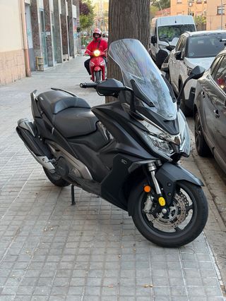 Kymco AK550 ABS de últimos del 2020 con 16.000 kms