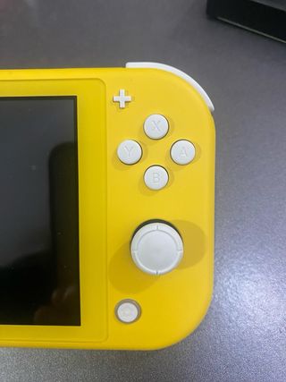 Nintendo Switch Lite Amarillo