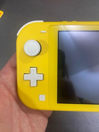 Nintendo Switch Lite Amarillo