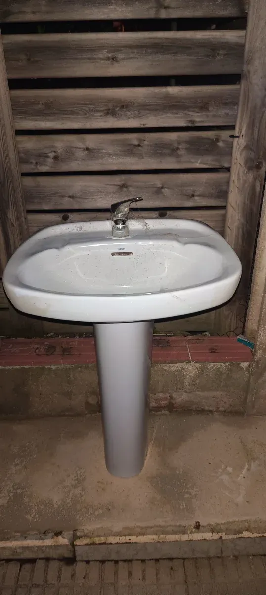 Lavamanos de porcelana blanco