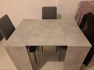 Mobile soggiorno + tavolo allungabile + sedie