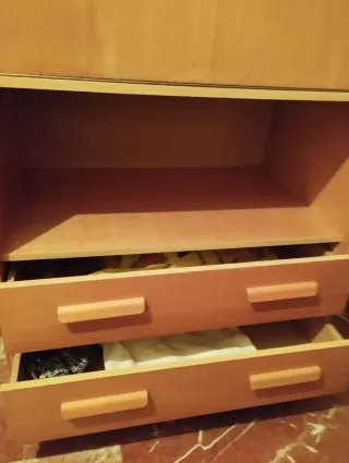 Mueble madera, con mesa abatible