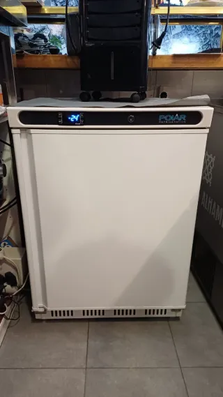 Congelador Polar bajo mostrador