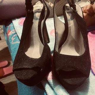 Sandalias cuña negras y beige