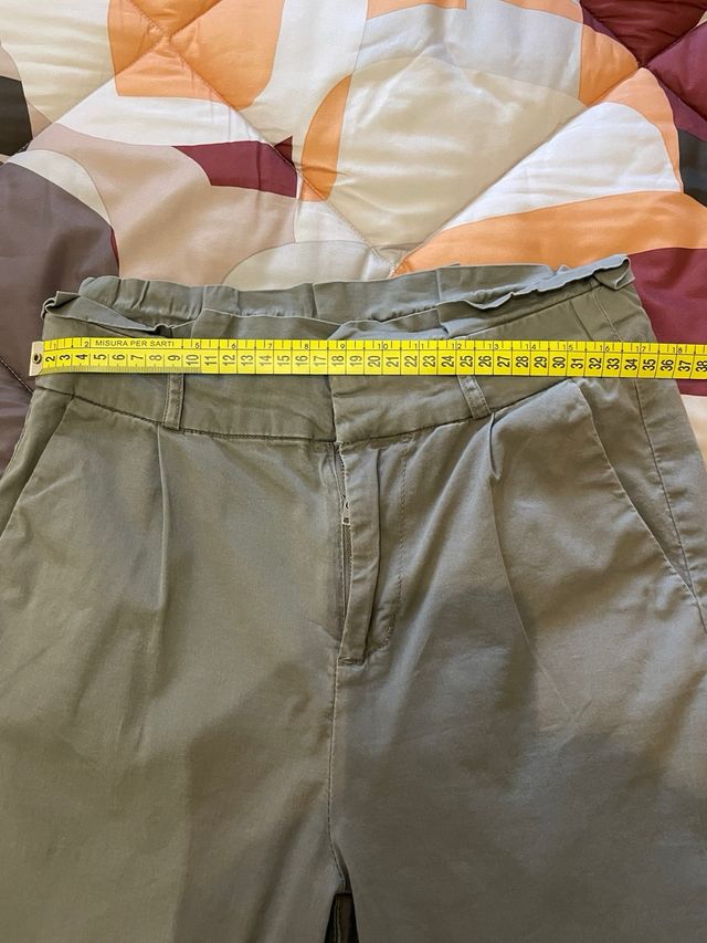 Pantaloni beige in tessuto (misure nelle foto)