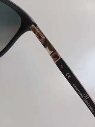 Gafas de sol Carolina Herrera negras