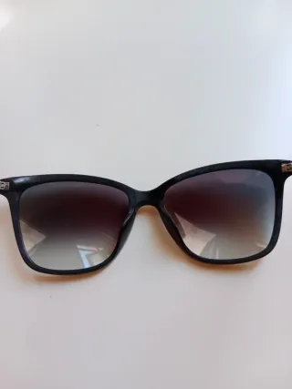 Gafas de sol Carolina Herrera negras