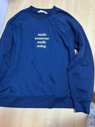 Sudadera azul marino con mensaje