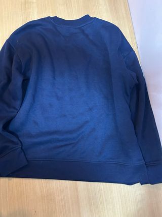 Sudadera azul marino con mensaje
