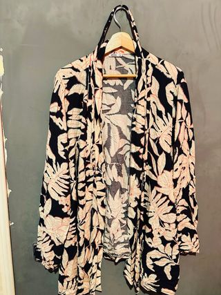 Poncho estampado floral talla 54