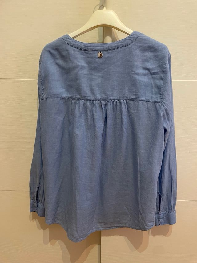 Camicia azzurra mezza stagione