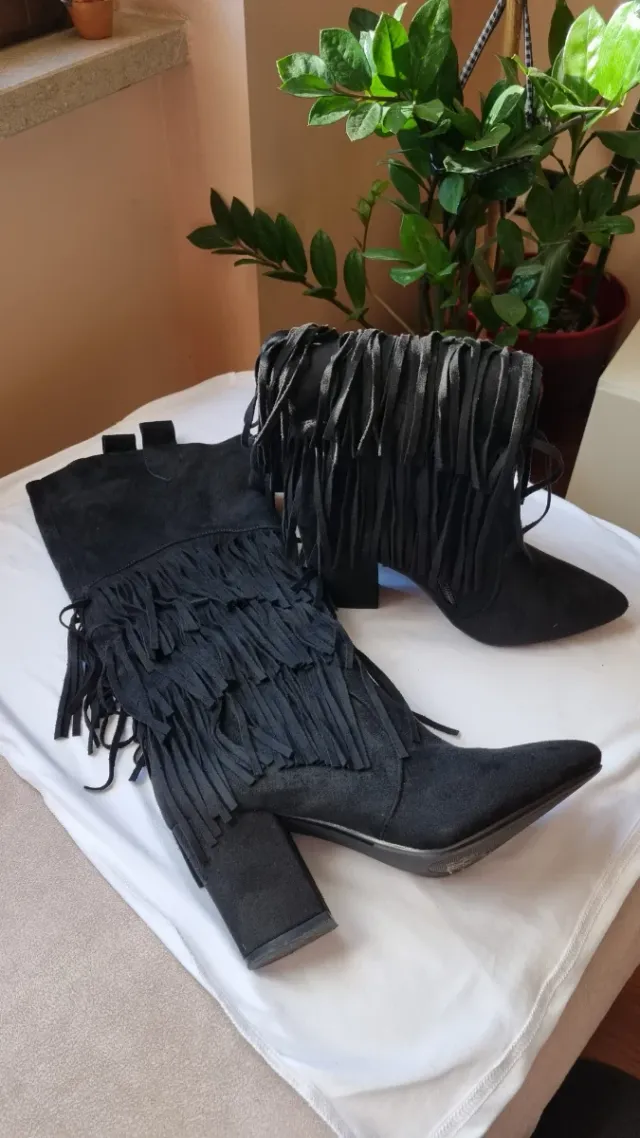 Stivali texani con frange neri